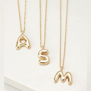 Gold Bubble Initial Letter Necklace (V) (4000)